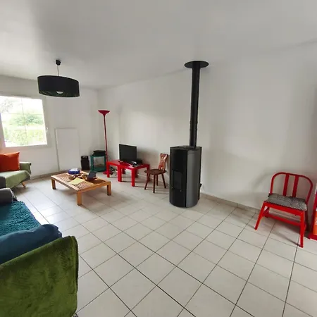 Maison De Vacances Pour 8 Personnes Avec Poele A Granules בית נופש *